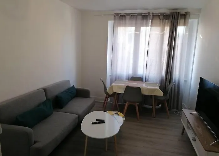 Appartement Meuble Proche Du Centre - Wifi/Parking