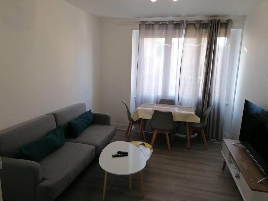 Appartement Meuble Proche Du Centre - Wifi/parking